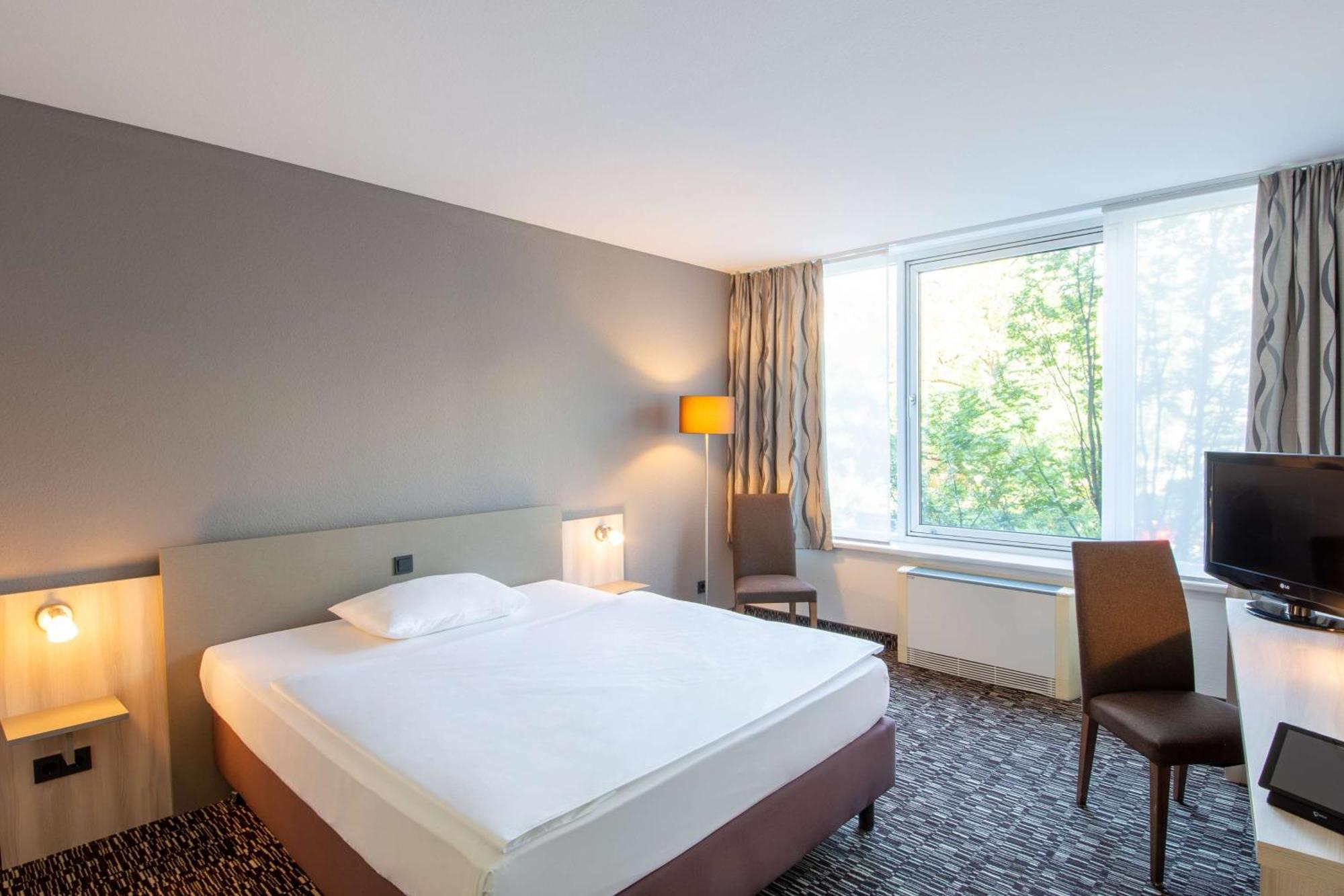 Western Hotel 3*